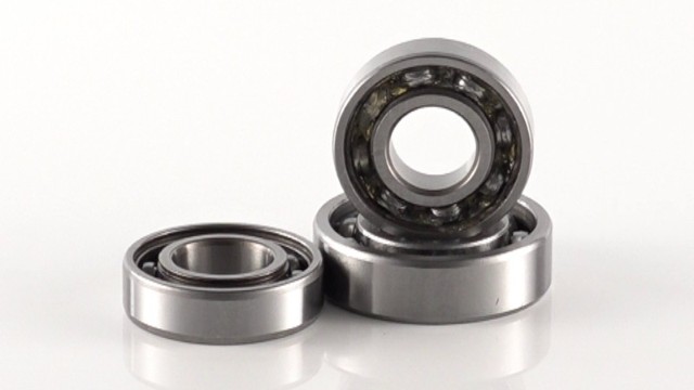 客户有轴承问题，立马出发解决！